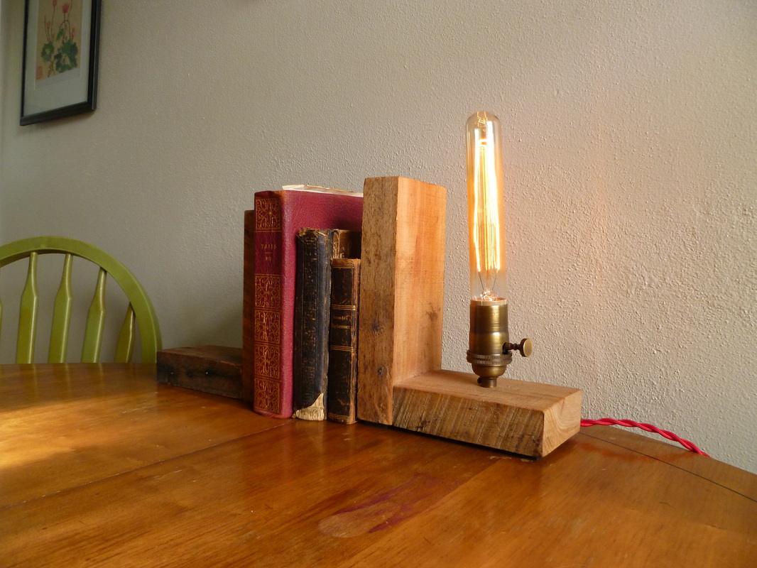  Pallet  wood  table lamp  Edison lamp  edison light desk 